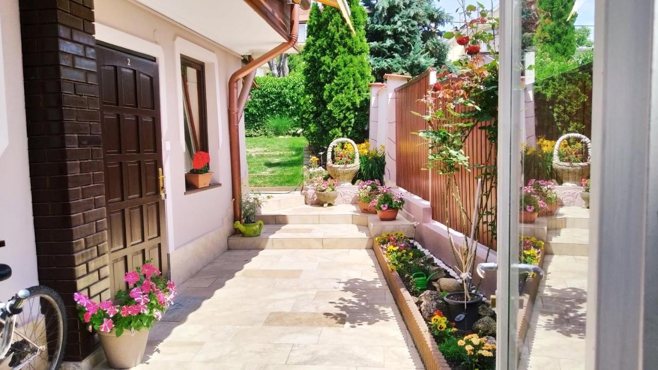 Csobogo Vendeghaz Apartment Егер Екстериор снимка