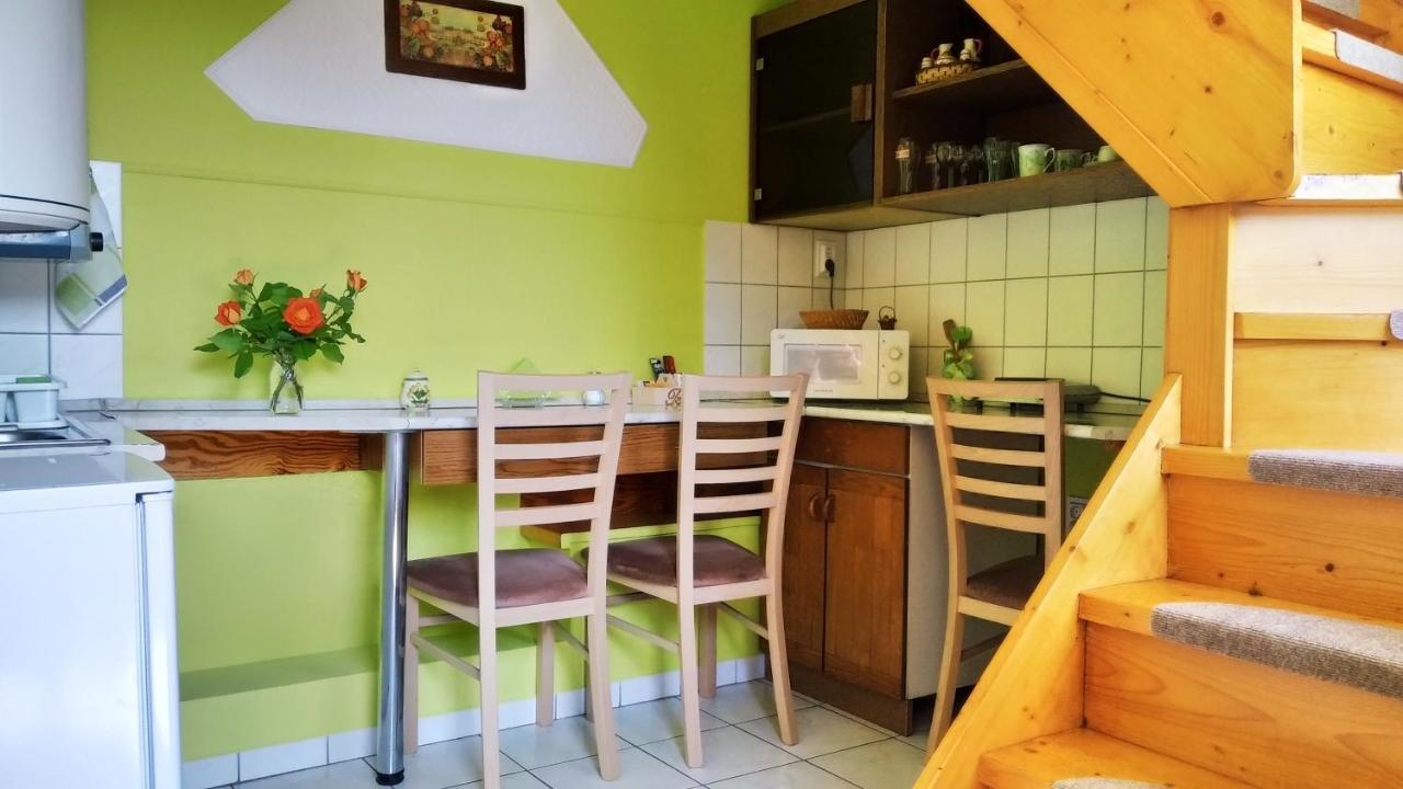 Csobogo Vendeghaz Apartment Егер Екстериор снимка